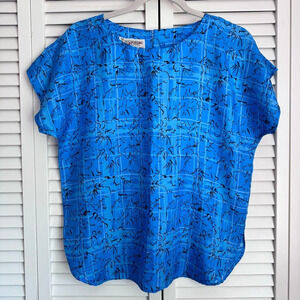 Queenie Silk Blue Top Shirt Size Medium